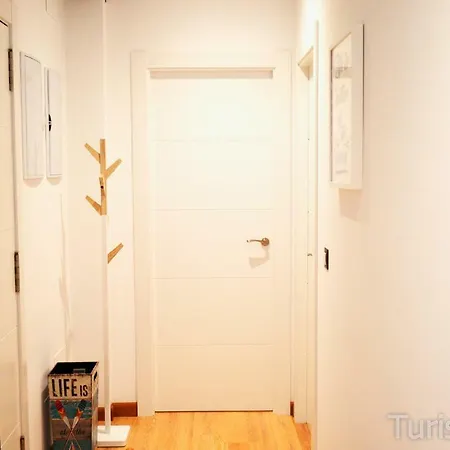 Apartment Llerandi 1b - Centrico Y Completamente Reformado *