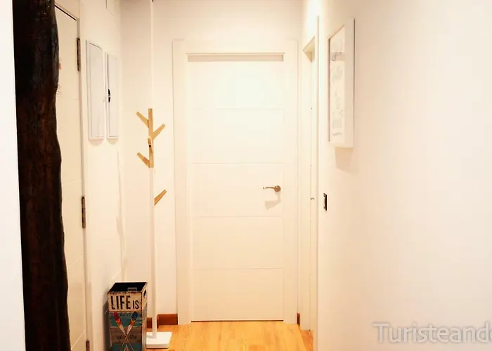 Apartment Llerandi 1b - Centrico Y Completamente Reformado *